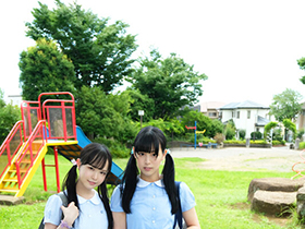 団地ふたりぼっち 妹らら 姉ちびとり パパとママがいない夜に…　サンプル画像02